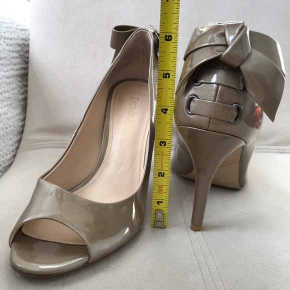 Enzo Angiolini Patent Leather Heels w/ bow details - Picture 6 of 8